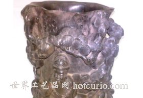  福禄寿笔筒(酸枝木雕组图) 18x18x13cm 