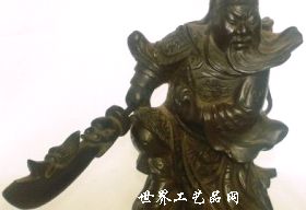 关公佩剑提刀(黄木木雕组